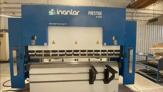 CNC Hydraulic Press Brake Installation